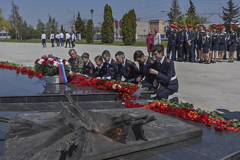 В любви к Отечеству едины