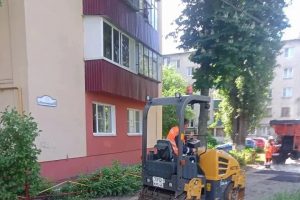 В Курске к уборке улиц привлекли 61 единиц техники
