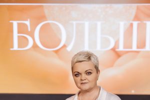 Куряне могут поддержать землячку в голосовании за лучшего автора песенной поэзии