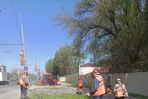 В Курске к уборке улиц привлекли более 68 единиц техники