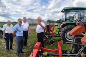 Александр Чепик посетил сельхозпредприятия в Фатежском районе Курской области