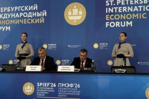 Александр Хинштейн подписал программу соцэконом партнёрства с «Металлоинвестом» на ПМЭФ