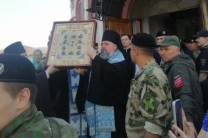 Икону Божией Матери Курскую Коренную доставят в летнюю резиденцию в Свободе