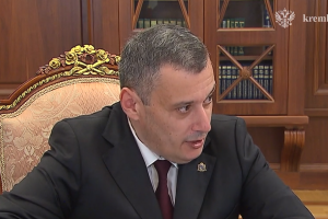 Президент провёл встречу с губернатором Курской области Александром Хинштейном