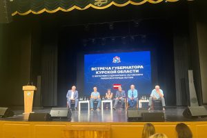 Встреча губернатора Курской области с жителями приграничья продлилась 5 часов