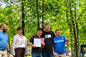 Журналист «Курской правды» получил награду в День спортивного журналиста из рук Дмитрия Губерниева