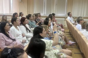 Губернаторский оркестр дал концерт для будущих мам в перинатальном центре Курска