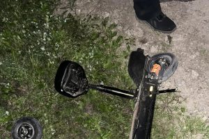 В Курске ищут водителя, который сбил ребёнка на электросамокате