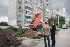 В Курске продолжают замену коллектора на улице Гагарина