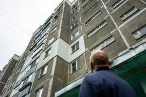 Глава Курска выехал к многоквартирному дому, пострадавшему от атаки БПЛА