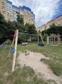 Прокуратура потребовала отремонтировать детскую площадку в Курске