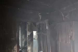 В Курской области на пожарах один человек погиб и 15 эвакуировали