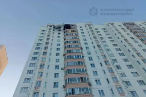 Беспилотники ВСУ атаковали Курск и Льгов: три человека пострадали, повреждены дома и автомобили