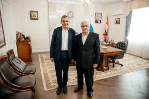 Губернатор Курской области поздравил с 84-летием первого главу региона Василия Шутеева