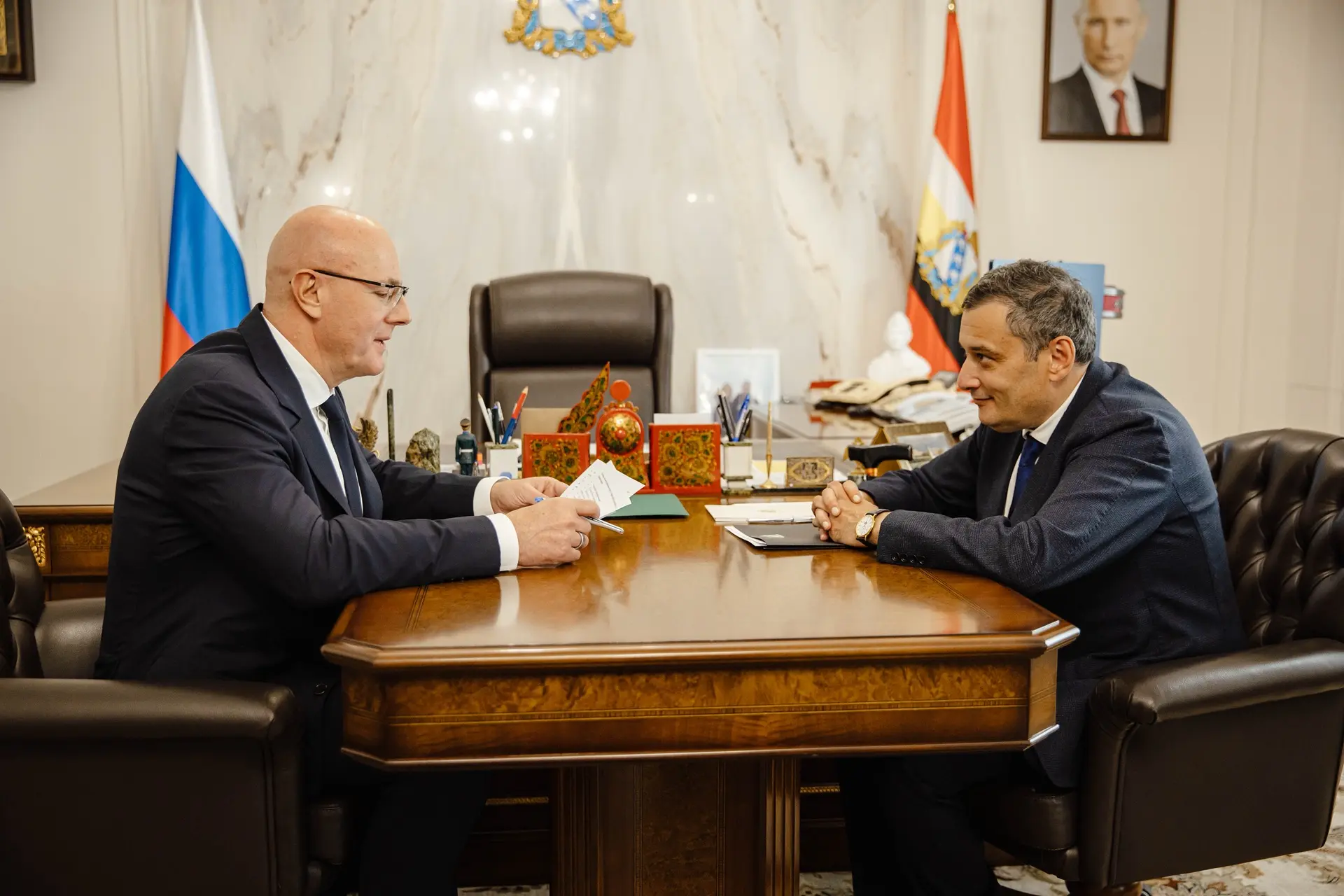 Дмитрий Чернышенко и губернатор Курской области провели личную встречу по итогам визита в регион