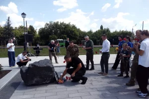 В Курске почтили память погибших в результате атак ВСУ детей