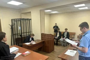 «Мы допустили глупость»: в Курске двух парней осудили за стрельбу по остановке