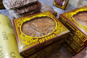 Знати – печатные пряники,  народу – колобочки