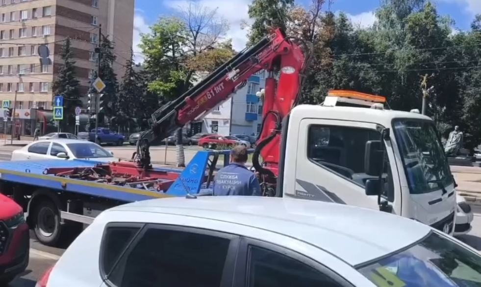 Более 600 водителей в Курске оштрафованы за неправильную парковку с начала 2026 года