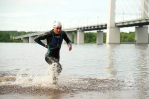 Курский огнеборец стал одним из лучших триатлонистов России