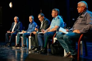 Александр Хинштейн встретился с жителями курского приграничья