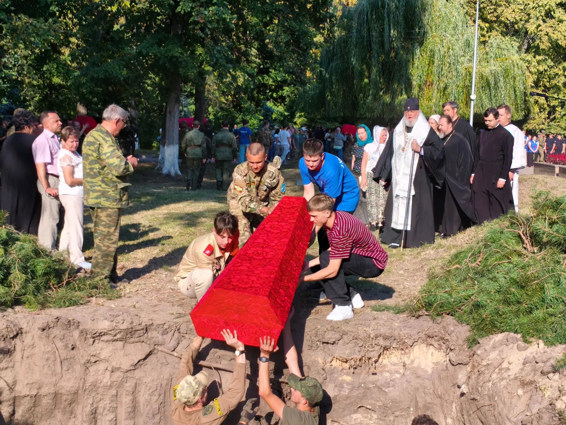 В Курске перезахоронили останки 174 советских граждан, погибших от рук нацистов