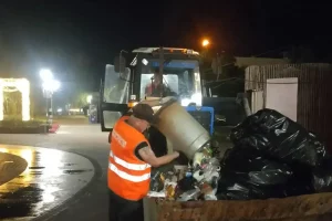 За неделю с общественных территорий Курска вывезли 68 тонн мусора