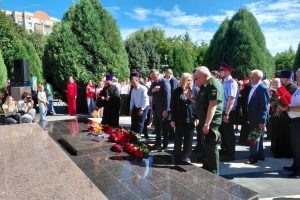 В Железногорске в сквере Воинской славы зажгли Огонь Памяти