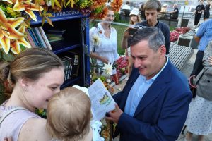 На Театральной площади в Курске открылась новая точка книгообмена