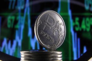 Не по старому курсу: что ждёт доллар и рубль в августе 2026 года