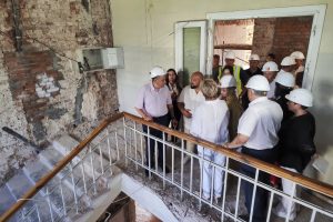 Соединить исторический облик и современное содержание