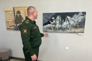 В Курске открылась художественная выставка участника СВО