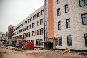 Строительство самой большой школы в Курске на проспекте Плевицкой выполнено на 66 процентов
