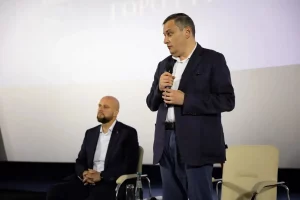 Александр Хинштейн встретился с активом железнодорожного округа Курска