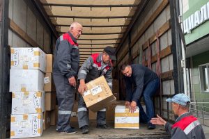 В Курскую область привезли гумпомощь для постояльцев социального учреждения