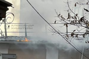 Обломки беспилотника повредили здание и серверы здравоохранения в Курске на Перекальского