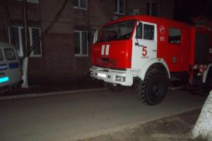 В Курске при пожаре в пятиэтажке спасли 12 человек