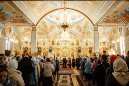В Курске освятили храм Покрова Пресвятой Богородицы