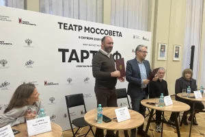 Театр Моссовета привез в Курск «Тартюфа» в постановке Евгения Марчелли