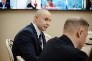 Губернатор Хинштейн рассказал о назначенном на новую должность Максиме Калуцких