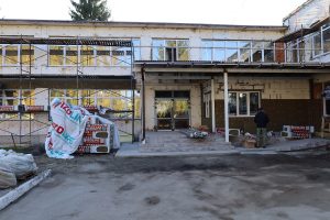 В Курской области ремонтируют Дом соцобслуживания «Первоцвет» и Дьяконовскую школу