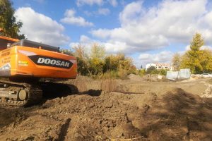 На Смородиновой улице в Курске наполовину готова канализационная насосная станция