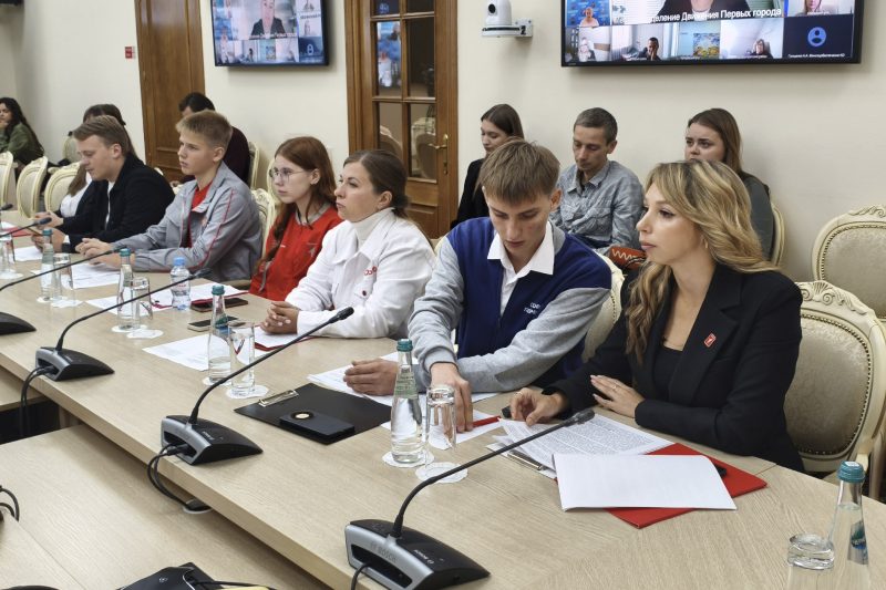 Работа с молодёжью – инвестиции в будущее страны